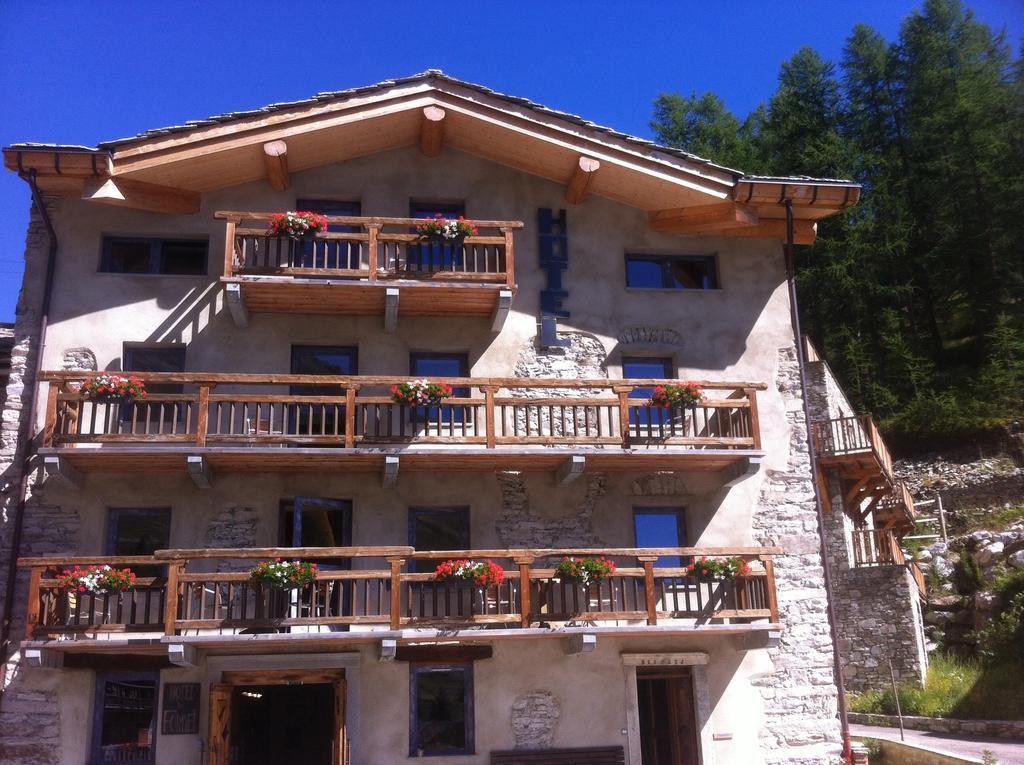 Chalet Hotel Du Fornet วาลดีแซร์ ภายนอก รูปภาพ