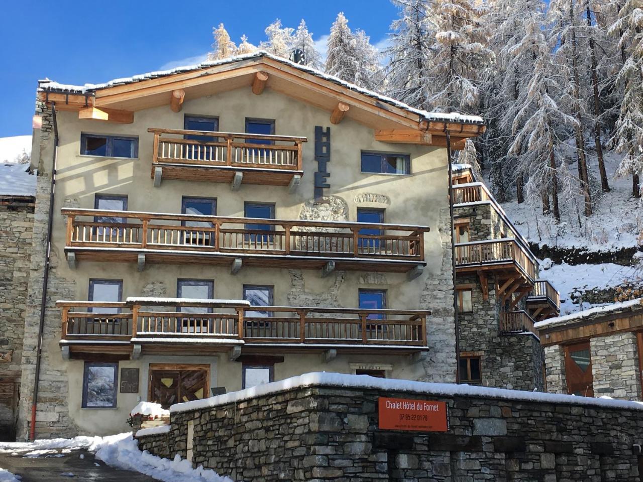 Chalet Hotel Du Fornet วาลดีแซร์ ภายนอก รูปภาพ