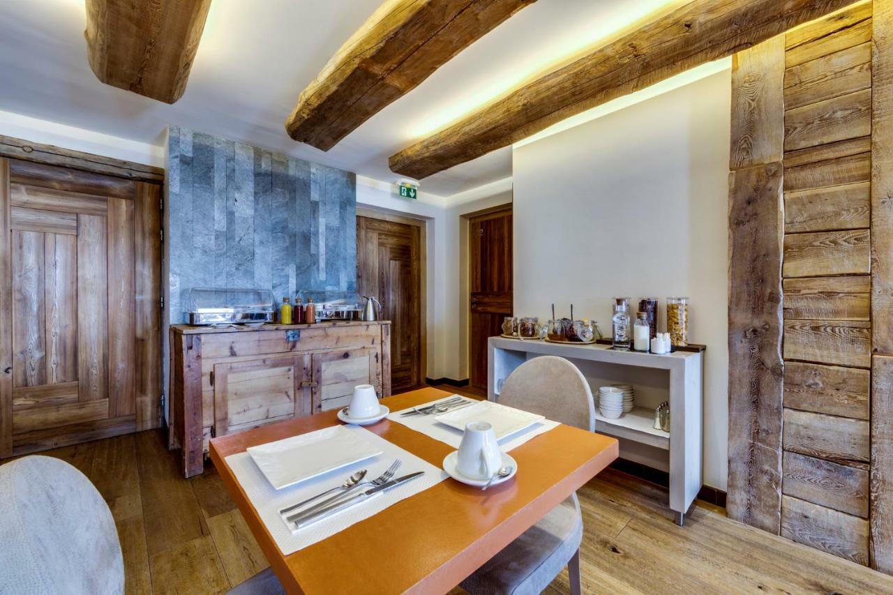Chalet Hotel Du Fornet วาลดีแซร์ ภายนอก รูปภาพ