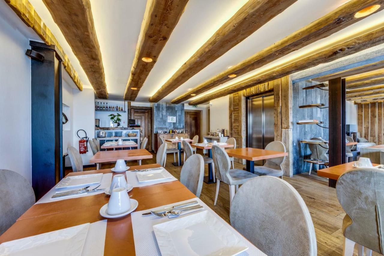 Chalet Hotel Du Fornet วาลดีแซร์ ภายนอก รูปภาพ