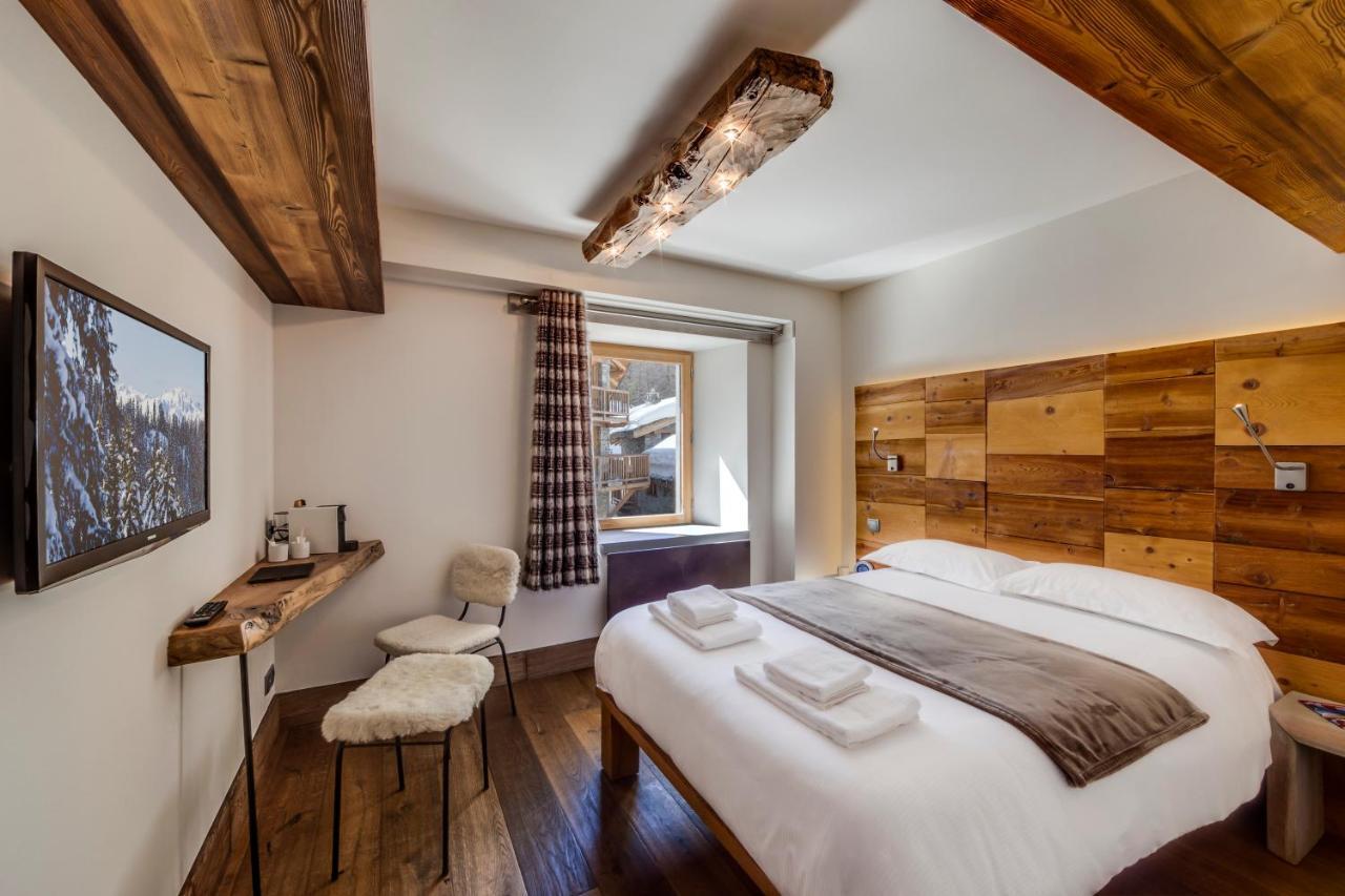 Chalet Hotel Du Fornet วาลดีแซร์ ภายนอก รูปภาพ