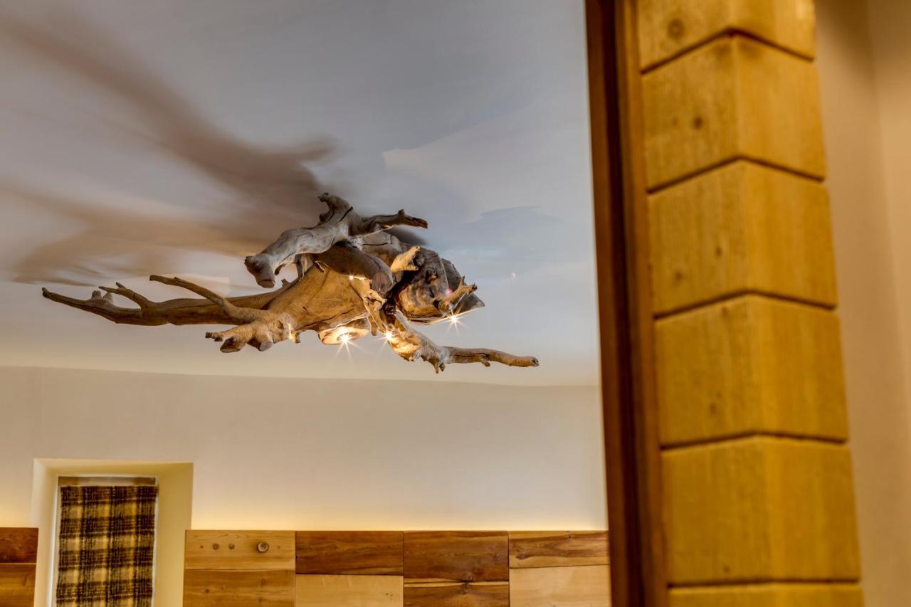 Chalet Hotel Du Fornet วาลดีแซร์ ภายนอก รูปภาพ