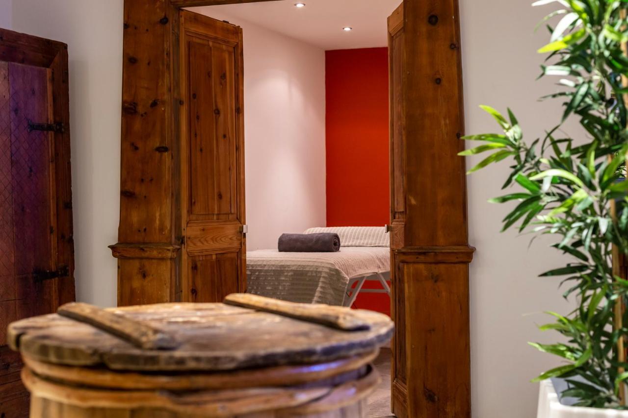 Chalet Hotel Du Fornet วาลดีแซร์ ภายนอก รูปภาพ